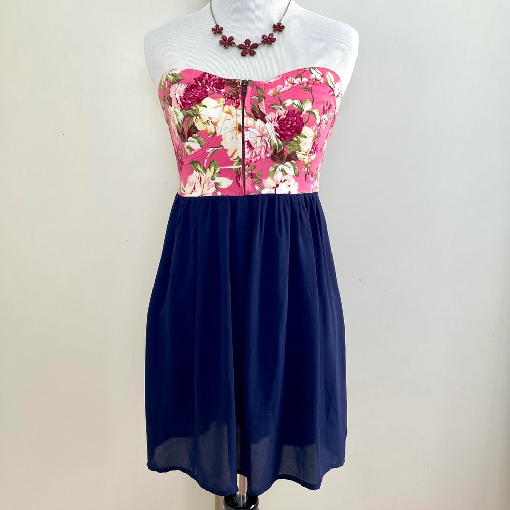 Strapless Floral Sundress Size Small, Flowy and Fun